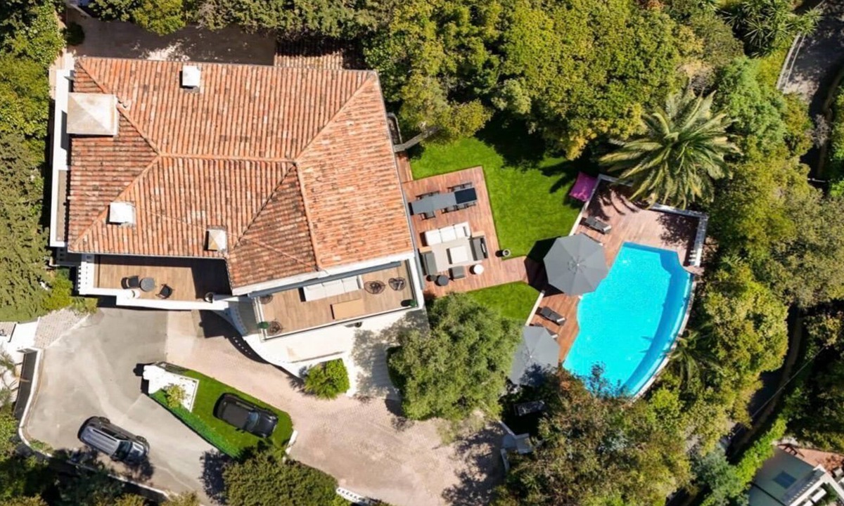 California - Pezou House | Magnificent 7 bedroom villa 10 minutes walk from Martinez