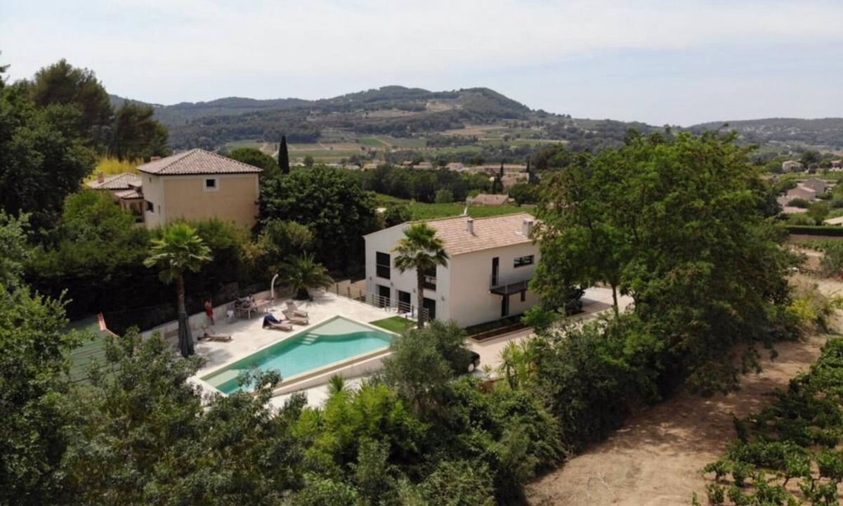 Le Castellet Villa | MAGNIFICENT VILLA WITH POOL SURROUNDED BY VINEYARDS
