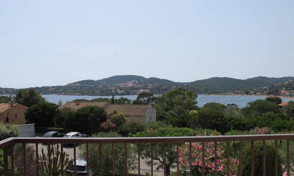 Agay Apartment | Magnifique 2 pièces climatisé avec vue mer et piscine