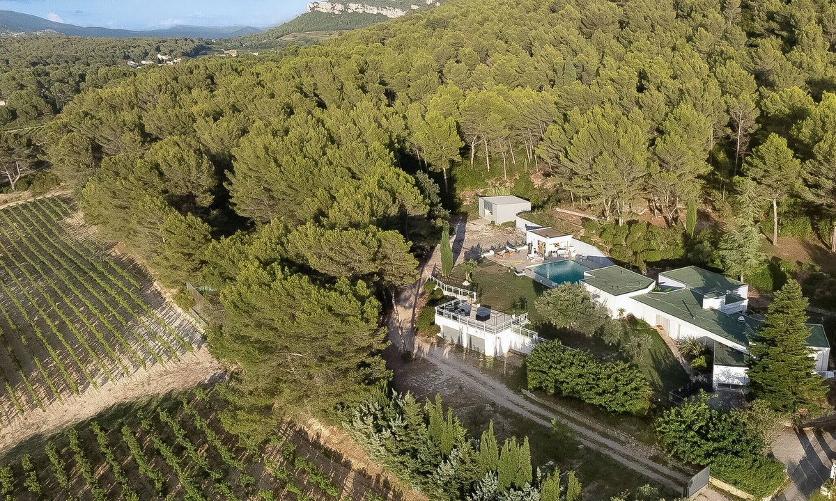 Roquefort-la-Bedoule House | Maison Blanche estate, large pool, Provençal park