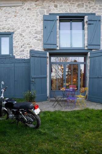 Rilhac-Lastours House | Maison d'Hôte - La Motte Bleue