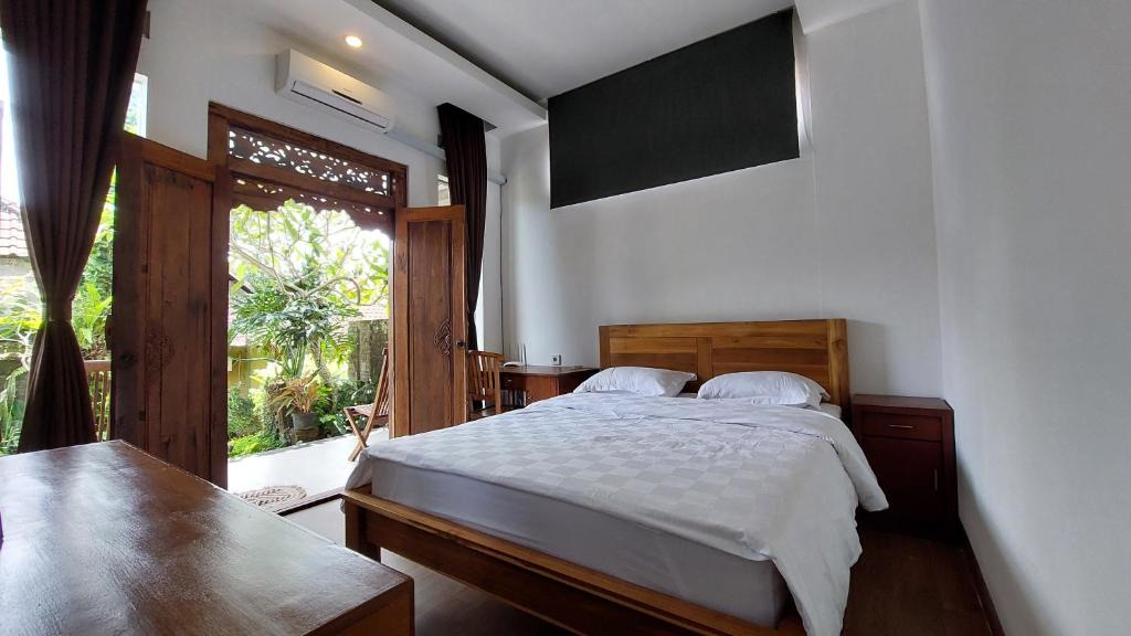 Kedewatan House | Manikan House Ubud