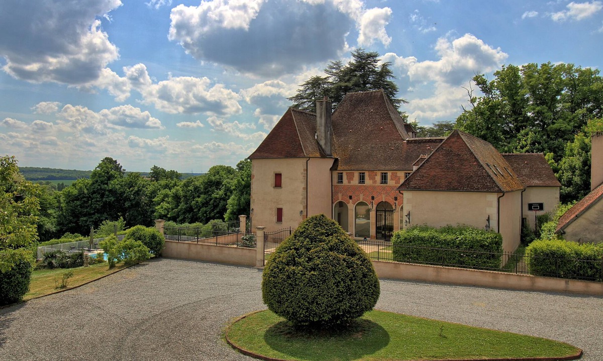 Saint-Loup-des-Chaumes Other | Manoir de Rousson, ideal for family vacations