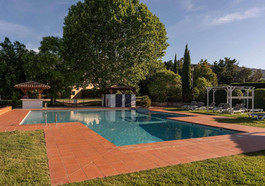Chateauneuf-le-Rouge Hotel | Mercure Aix-En-Provence Sainte-Victoire