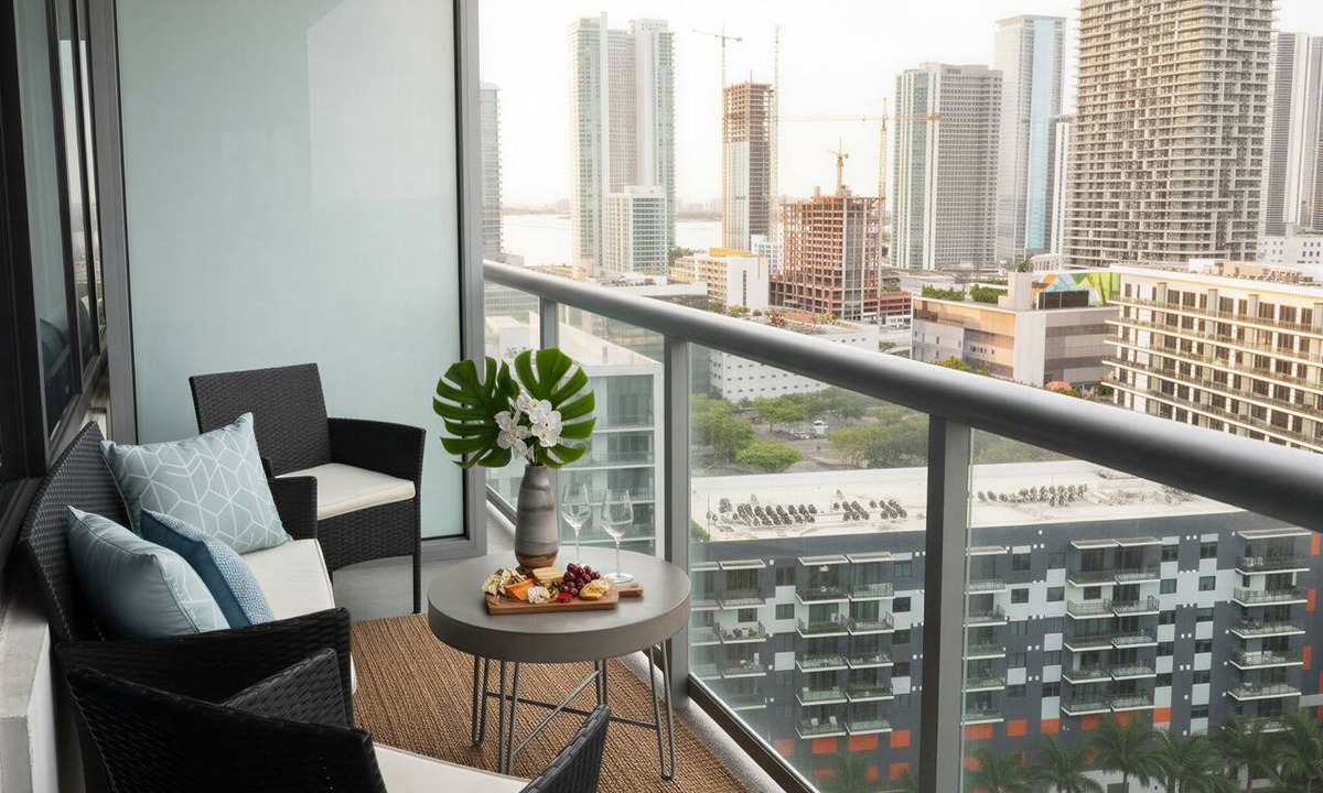 Midtown Apartment | Miami Luxury 1 BR - Sauna Gym Pool BBQ