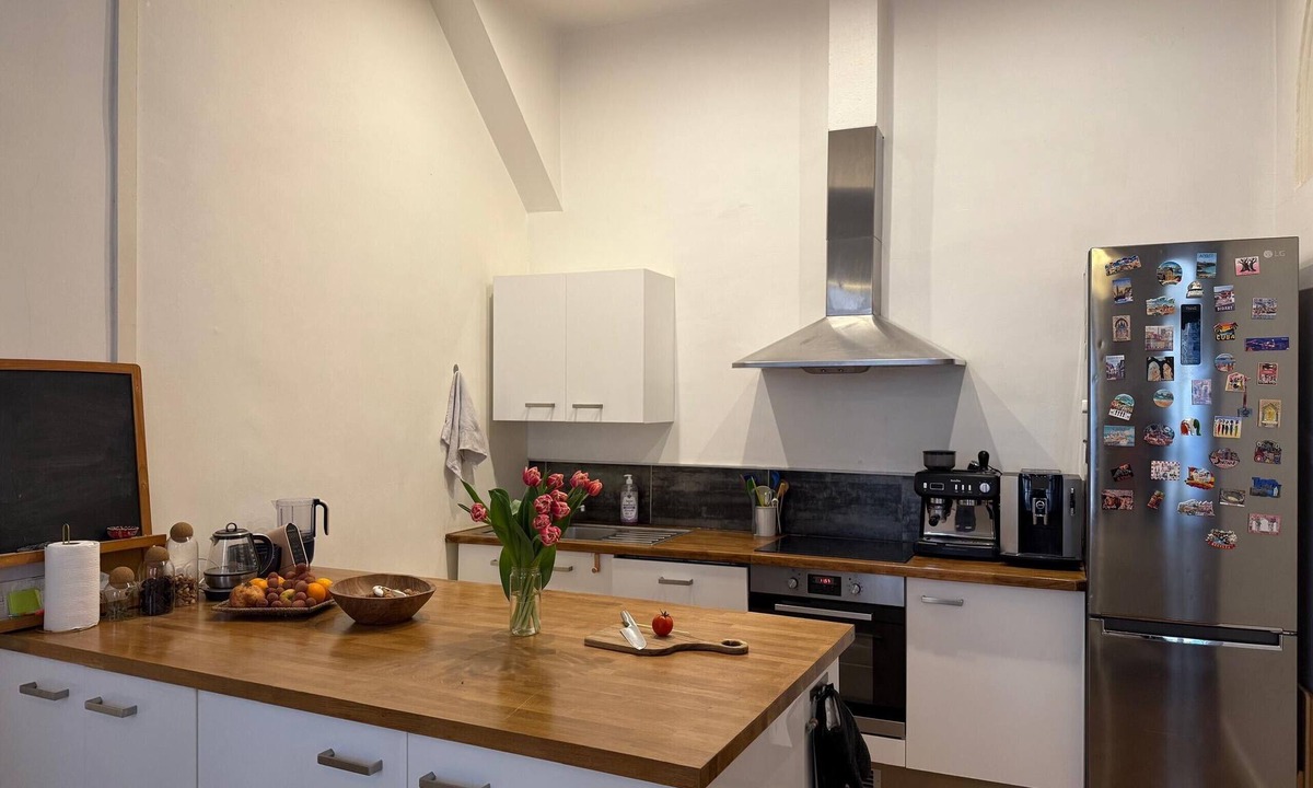 Belsunce Apartment | Modern 111m² in Central Marseille.
