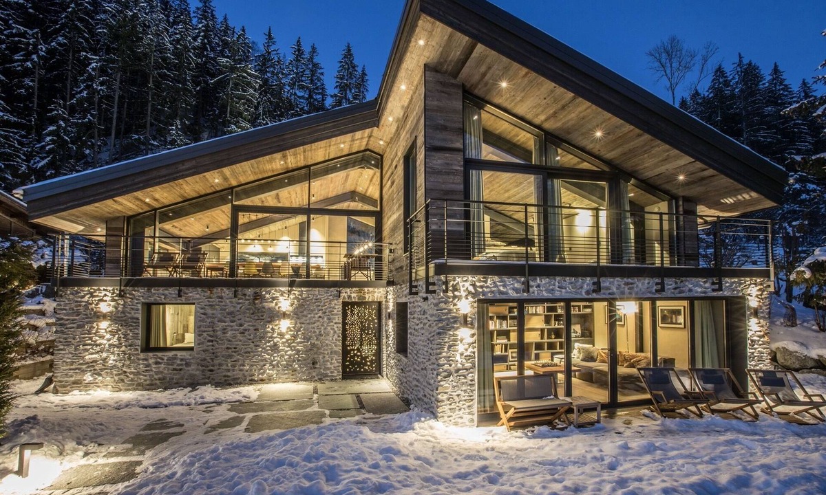Chamonix-Mont-Blanc Ski Chalet | Modern 5* Luxury 5-bedroom chalet with stunning views in Chamonix-Mont-Blanc