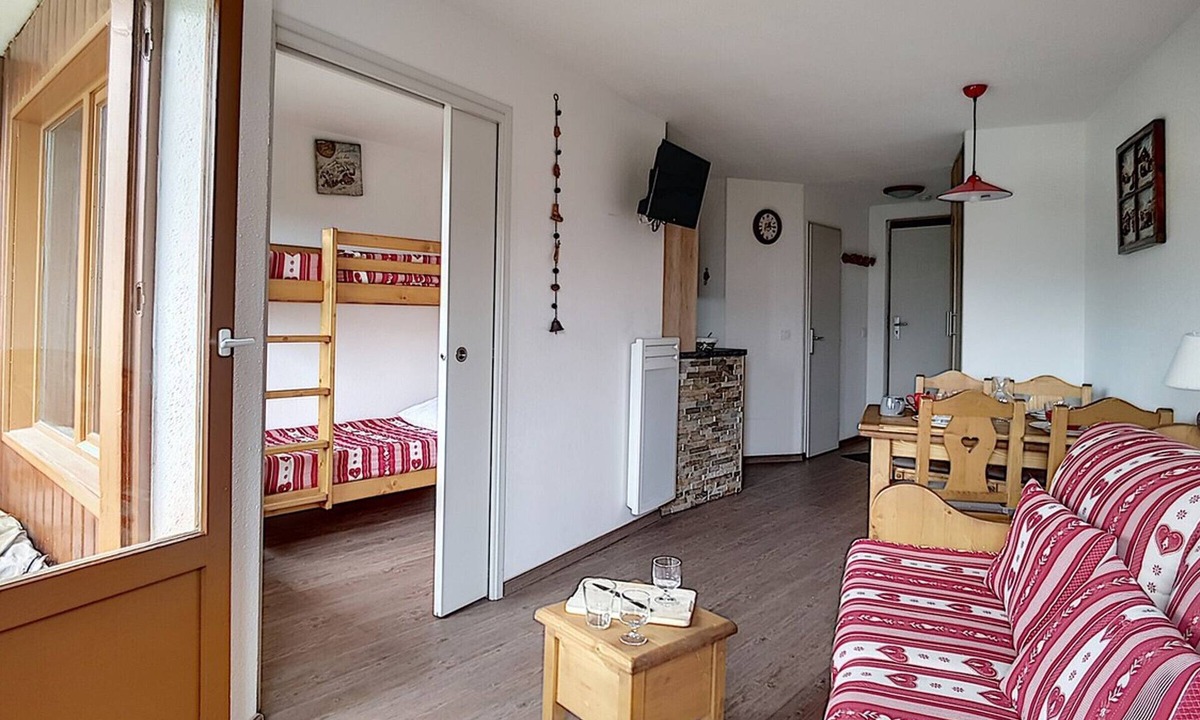 Reberty Apartment | Modern and bright apartment near slopes with balcony
