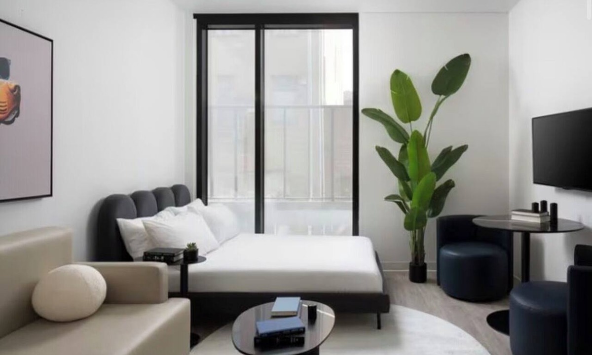 Historic Ybor Apartment | Modern Cozy Tampa Studio Near Ybor City & Downtown