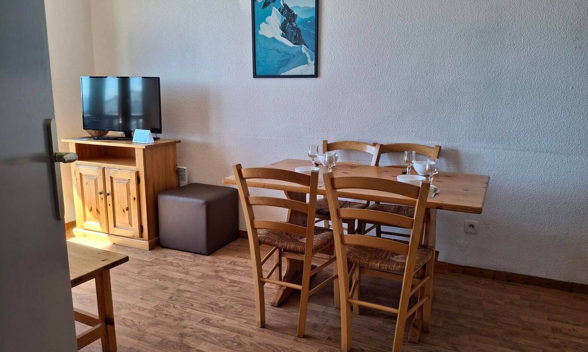 Montgellafrey Apartment | Modern 2-bedroom apartment at the foot of the slopes in St-François-Longchamp