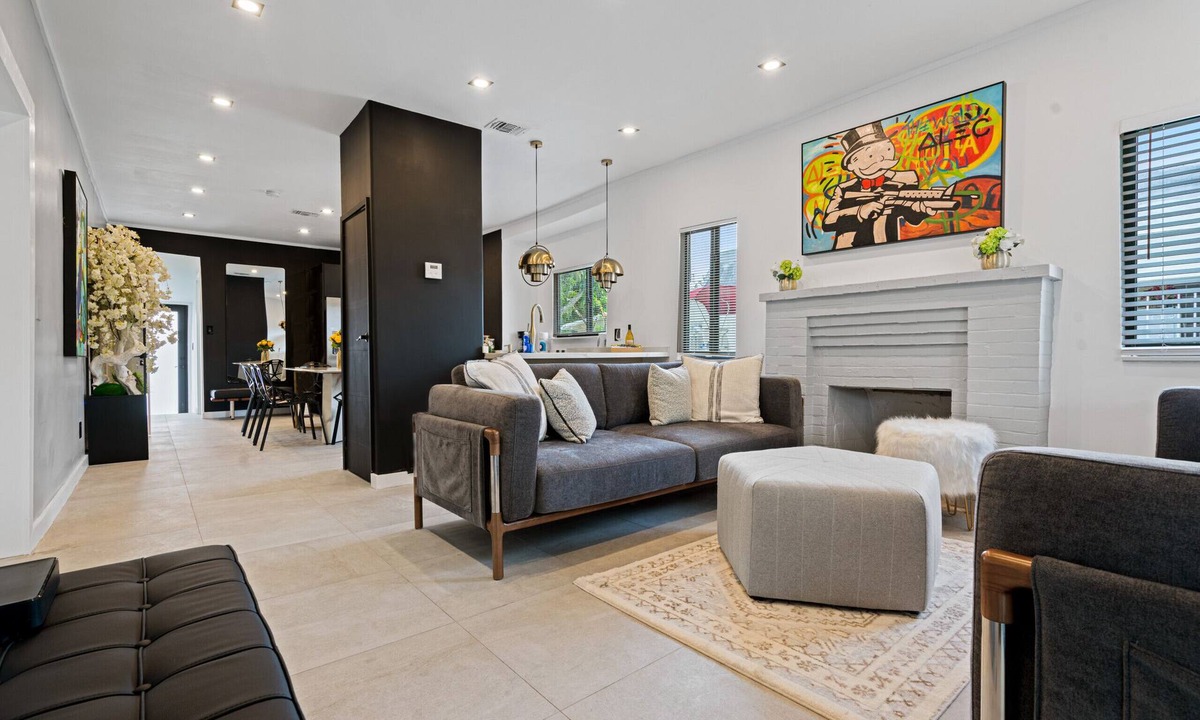 Midtown House | Modern House With Guest House in Wynwood 12 Guests