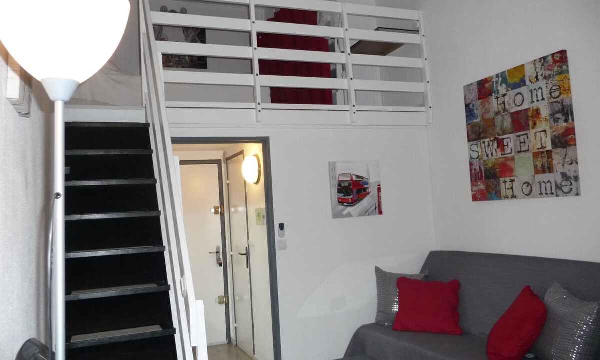 Sete Apartment | Modern studio with mezzanine and parking near the beach