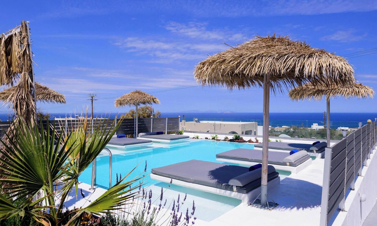 Vourvoulos Hotel | Nalu Suites