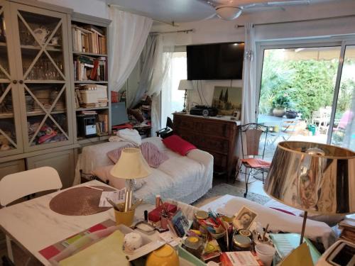 Cannes Apartment | Near Croisette atypic studio garden pool