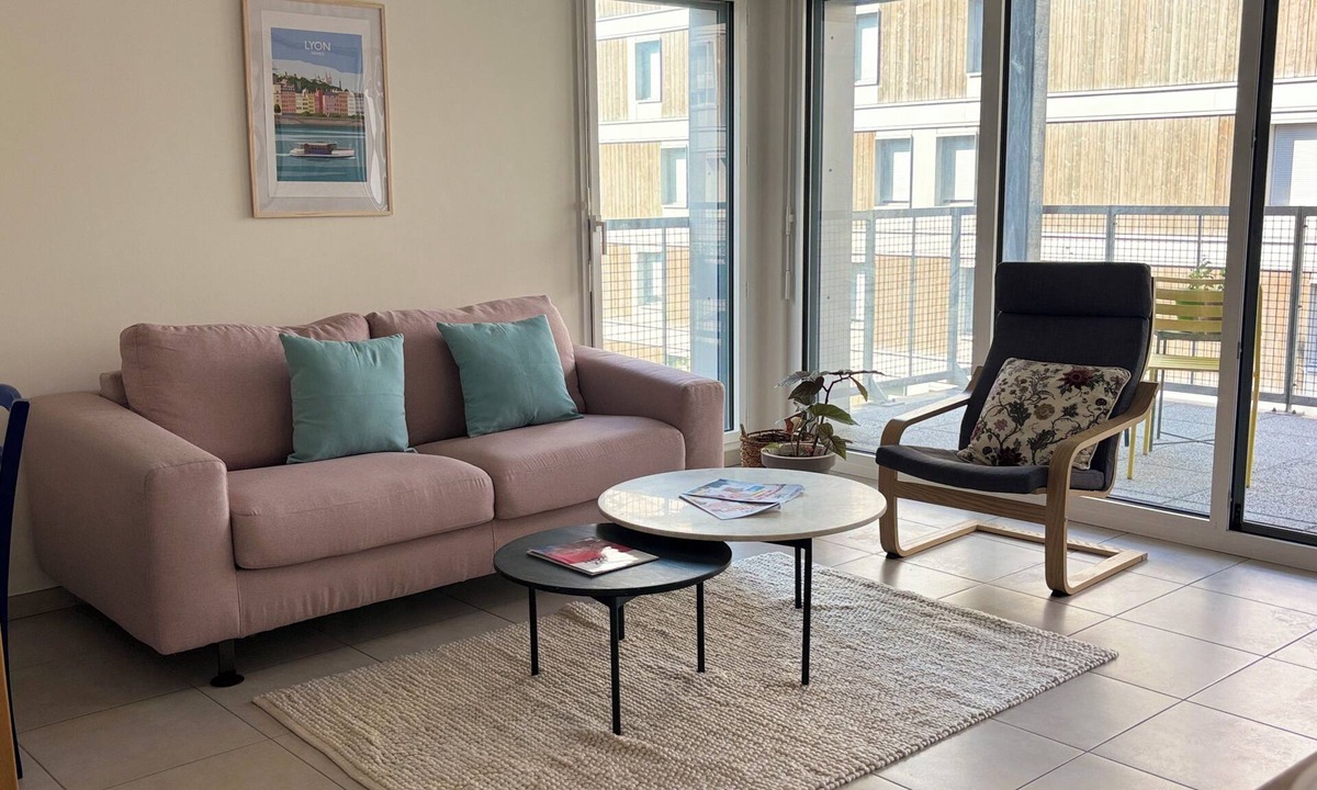 Parilly Apartment | Near the Park: Cozy & new, indoor parking, & right next to the metro station in Lyon