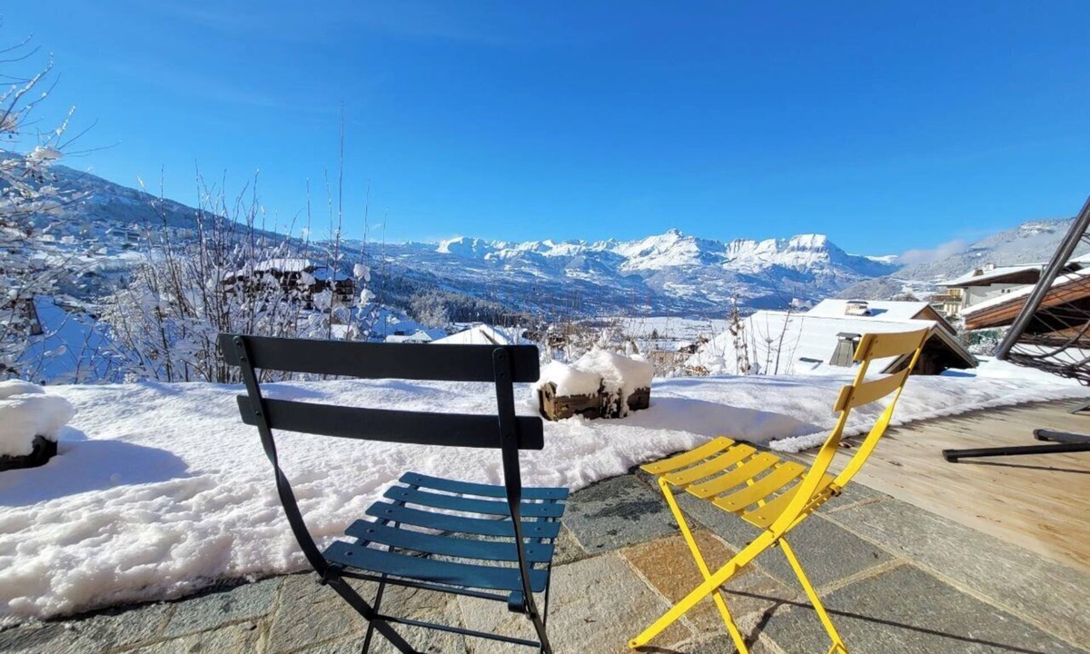 Saint-Gervais-les-Bains Apartment | new 85m² apartment in individual chalet - quiet and sunny