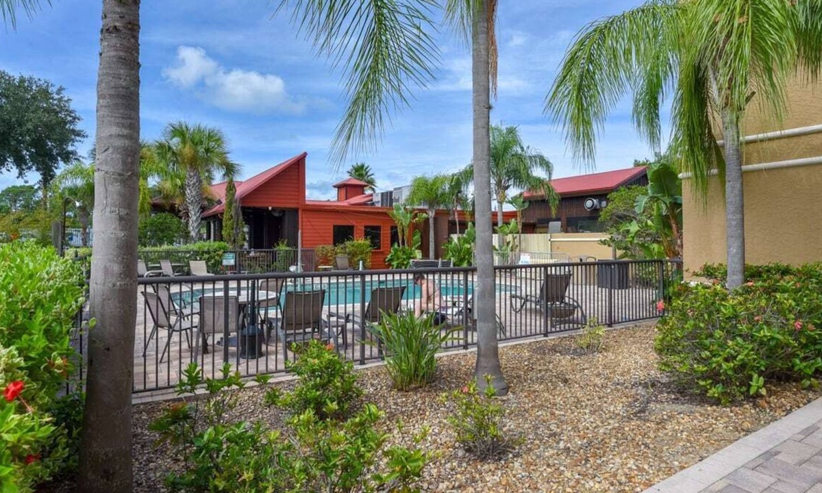 National Gardens Condo | NEW! Ormond Beach Retreat! WiFi and Pool!