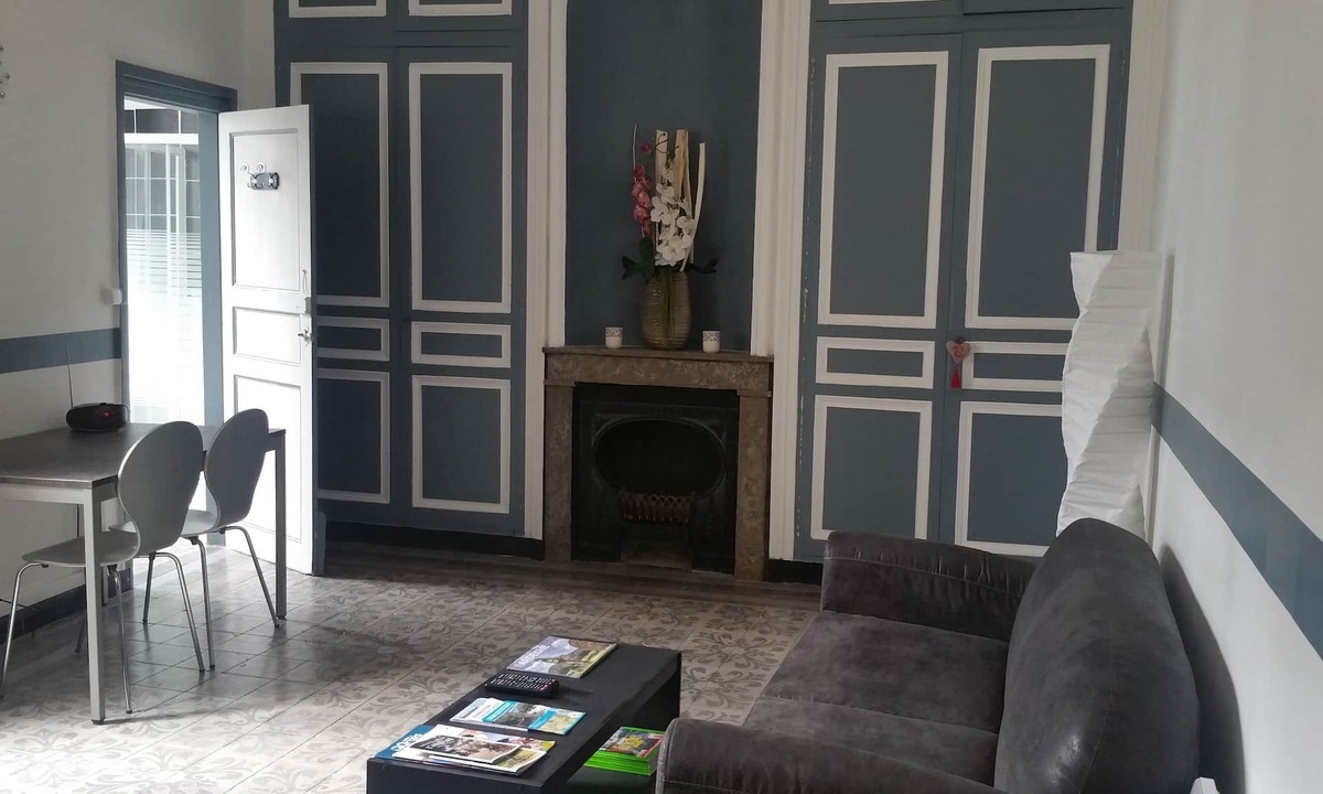Bourg-Saint-Andeol Apartment | New stopover gîte in southern Ardèche in a character village
