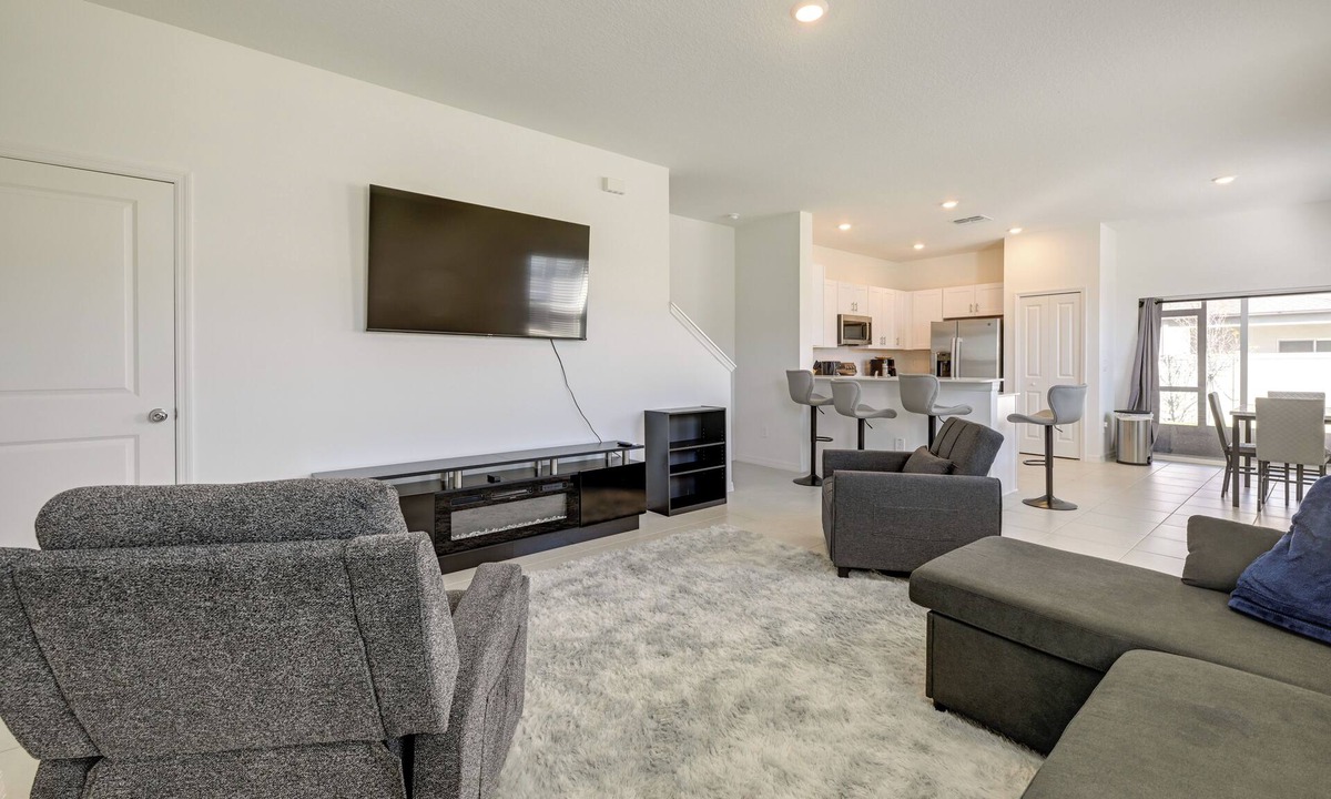 Ruskin House | Newly Built Townhome 8 Mi to Manatee Viewing Ctr!