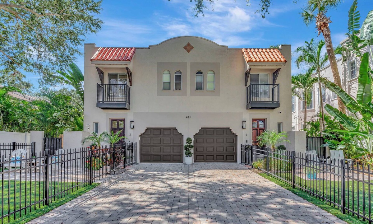 Courier City - Oscawana House | Newly renovated 3-bedroom townhome in the heart of SoHo with beachy vibes