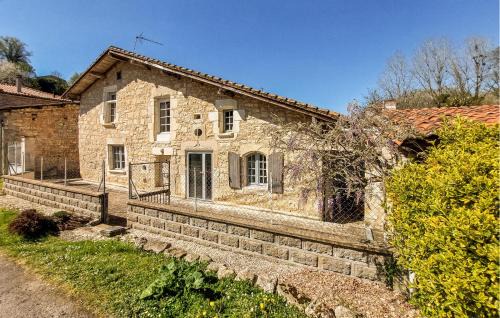 Cellefrouin House | Nice Home In Cellefrouin With Wifi
