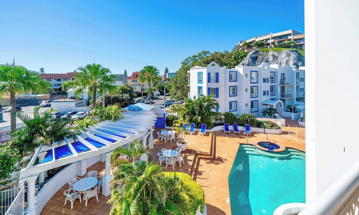 Miami Apartment | Nobby Beach Oasis, Sleeps 8, Balcony BBQ Pool⁠ Spa