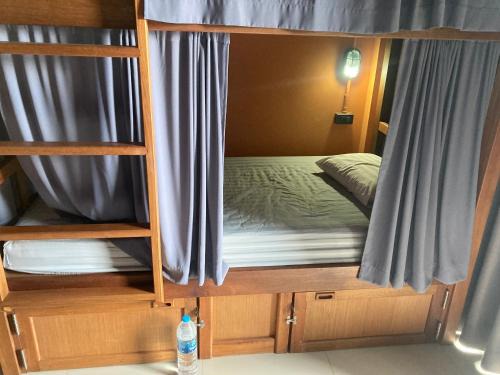 Pak Nam Hostel | NOMAD HOSTEL KRABI AND TRAVEl