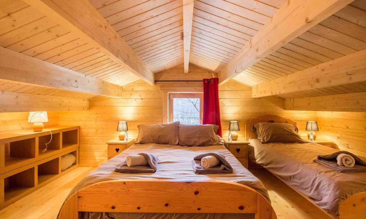 Peisey-Nancroix Cabin | Nordic Lodge TinyHaus sleeps 4-5 with outdoor Jacuzzi , Les Arcs Paradiski