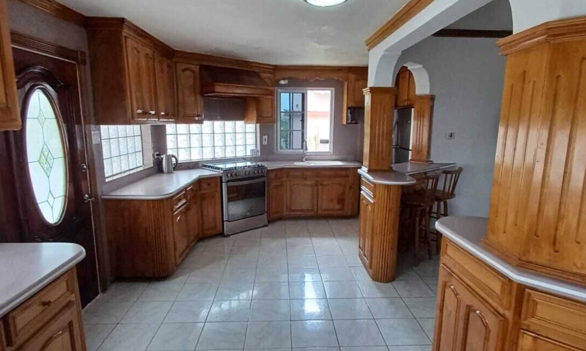 Greenwood Villa | Ocean View 2BR Palm Villa 2nd Floor