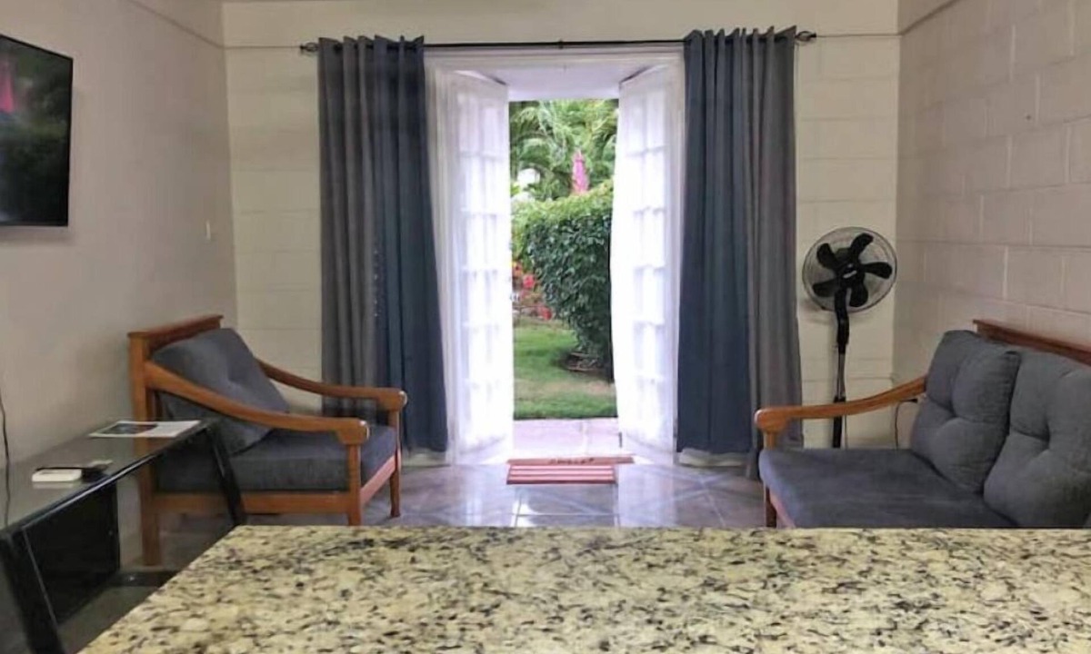 Ocho Rios Apartment | Ochi Beach Getaway