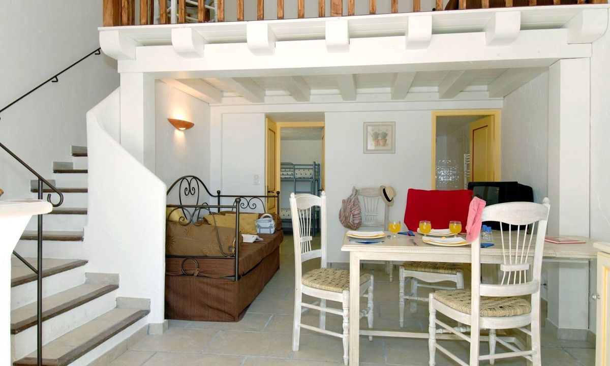 Gordes House | Odalys Référence La Bastide des Chênes by Interhome