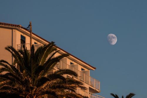 Plomari Apartment | OdeSea Aegean Studios