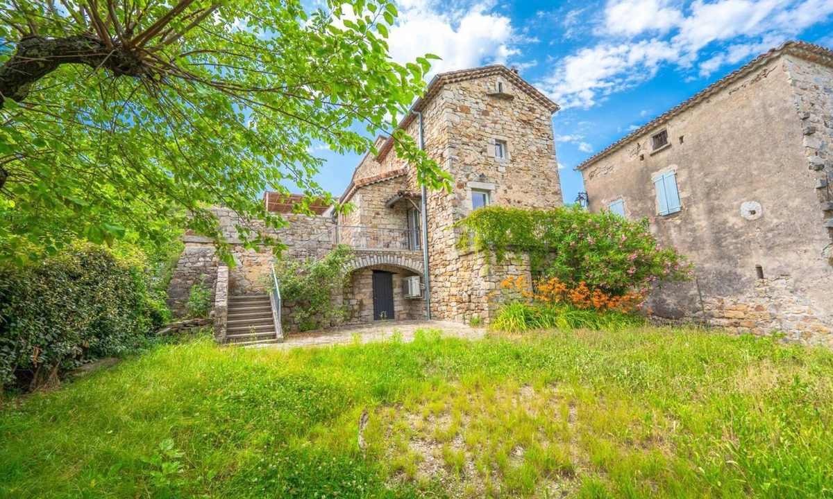 Chassagnes House | Old stone village house close to the river and les Vans