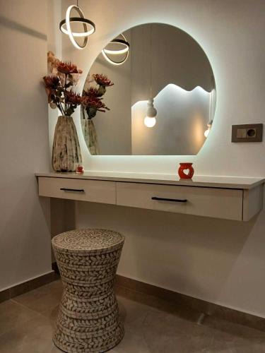 Alikanas Apartment | Olympian Gods apartments