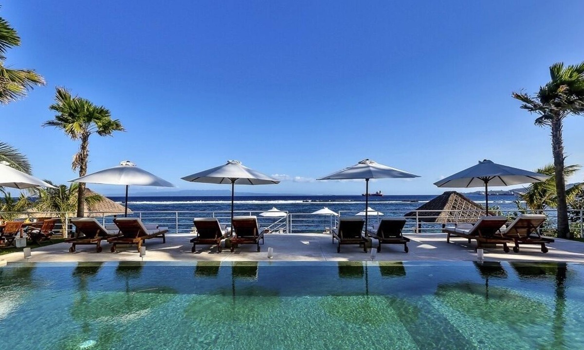 Candi Dasa Villa | Only the Sound of Waves