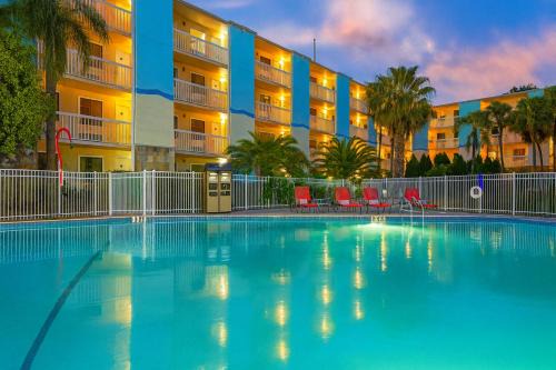Florida Center Hotel | Orlando International Drive North Hotel