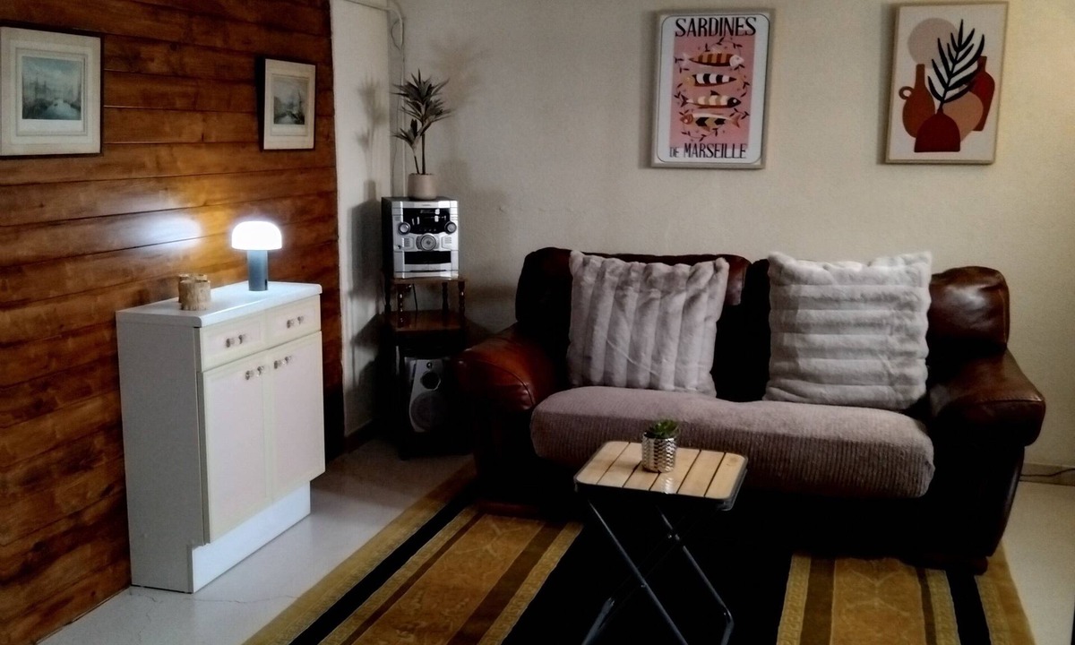 Bouzais Apartment | Our apartment welcomes you. Comfort and serenity.
