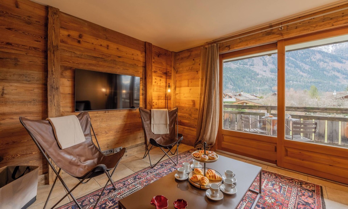 Les Praz-de-Chamonix Apartment | Panorama Mont-Blanc 2BR w/Views, Walk to Flégère Lift, Chamonix, France