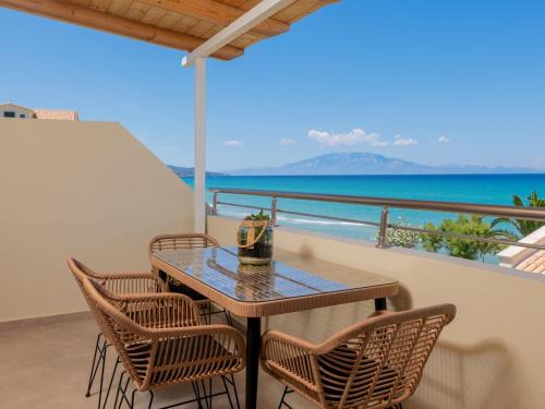 Alykes Apartment | Paradise Elegant Beach Apartments, by ZanteWize