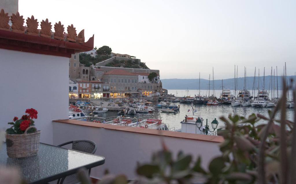 idhra Apartment | Paradiso view