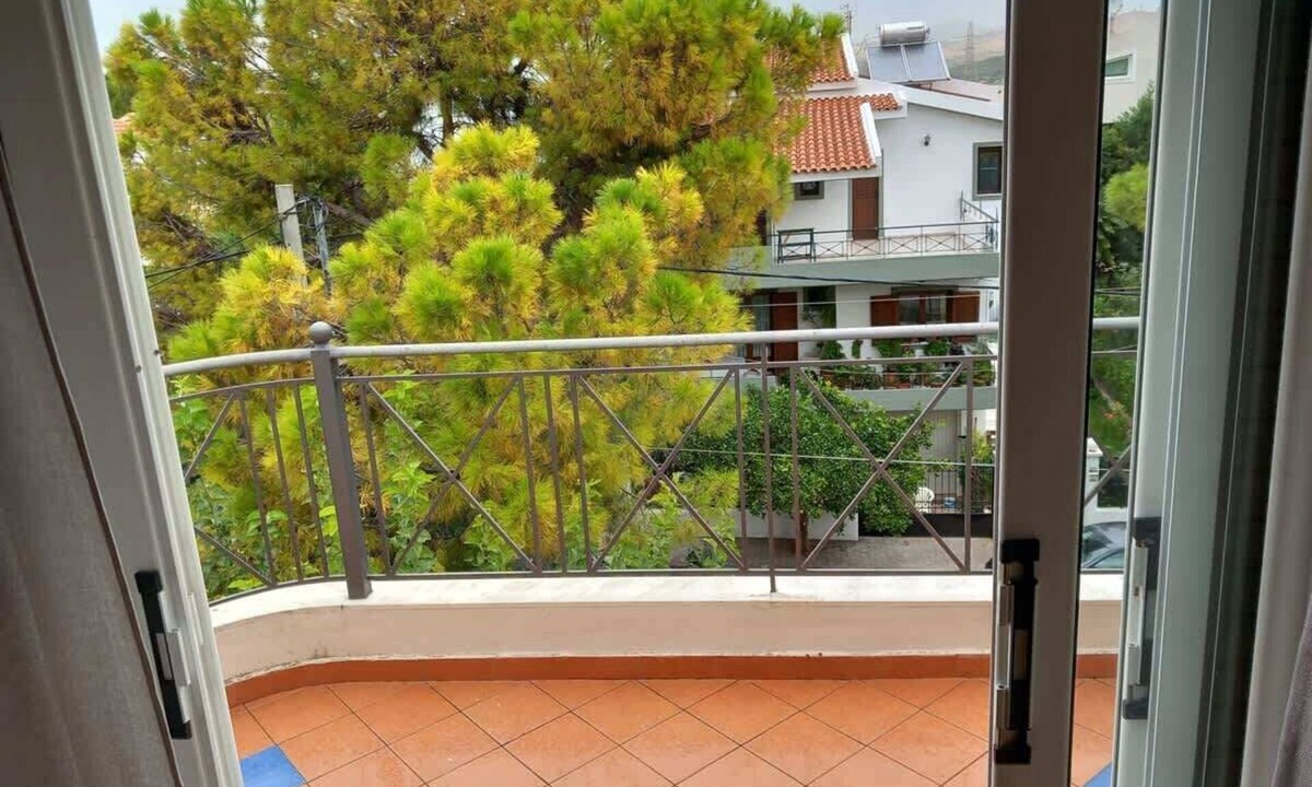 Paiania Apartment | Pavlos Loft - Garden Views & Terrace in Leontari