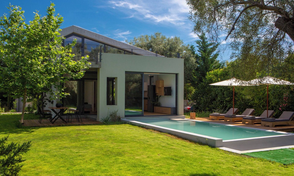 Lefkada Town Villa | Peaceful Cosy Modern villa w/t private pool,close to town & beach