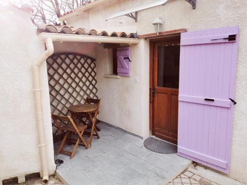 Saint-Julien Apartment | Petite Maisonnette avec cour et portail électrique
