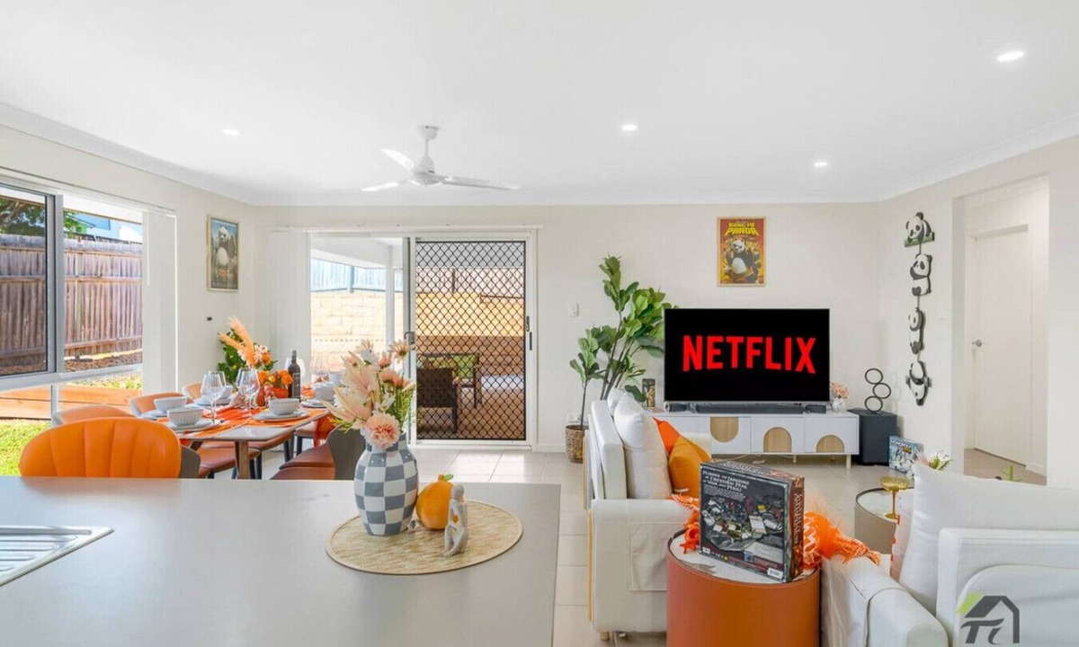 Pimpama House | Pimpama Family Haven | near M1 & Shops