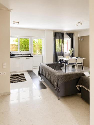 Kariotai Apartment | polyxeni house