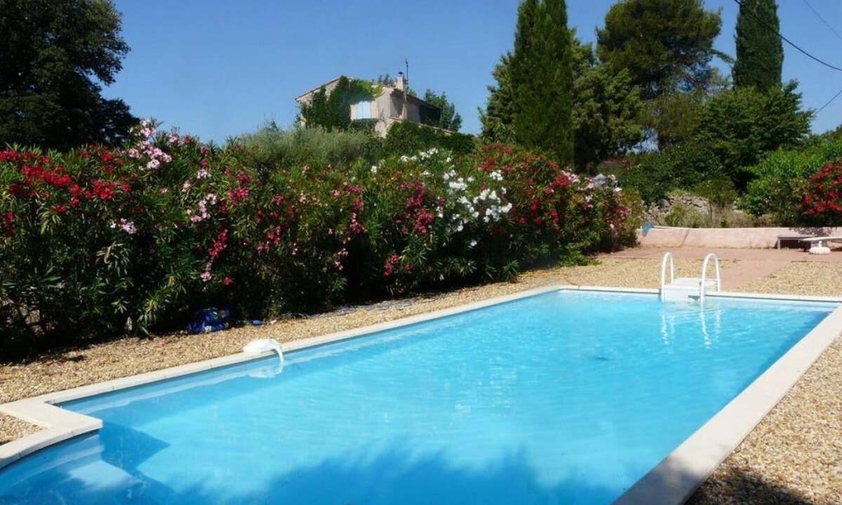 Montfort-sur-Argens House | PRETTY COUNTRY HOUSE IN PROVENCE NEAR BRAD & GEORGE!