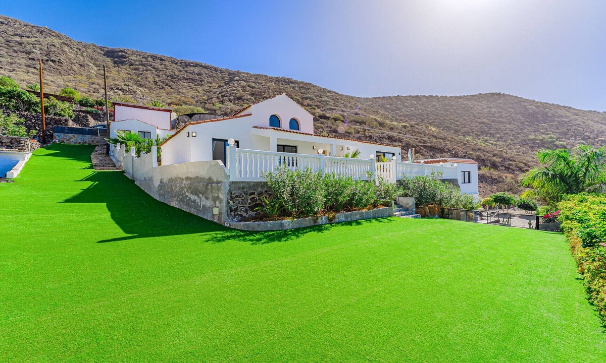 Los Gigantes Villa | Pride & Joy Atlantic Villa