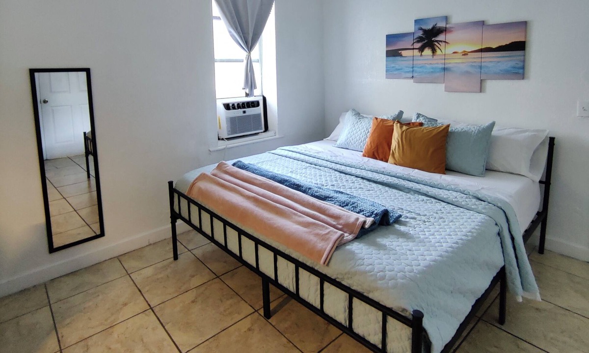 Midtown Apartment | Private King Suite w/Bath - Central Miami near Wynwood & Downtown