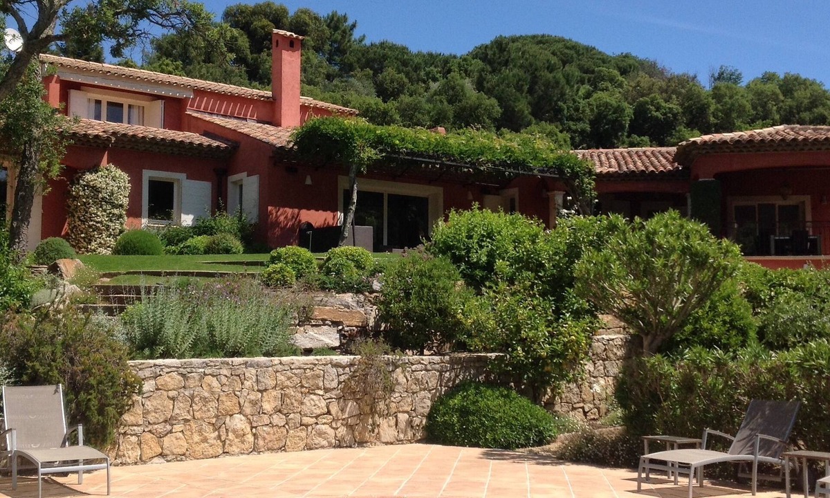 Sainte-Maxime Villa | Provencal villa with pool and very large garden