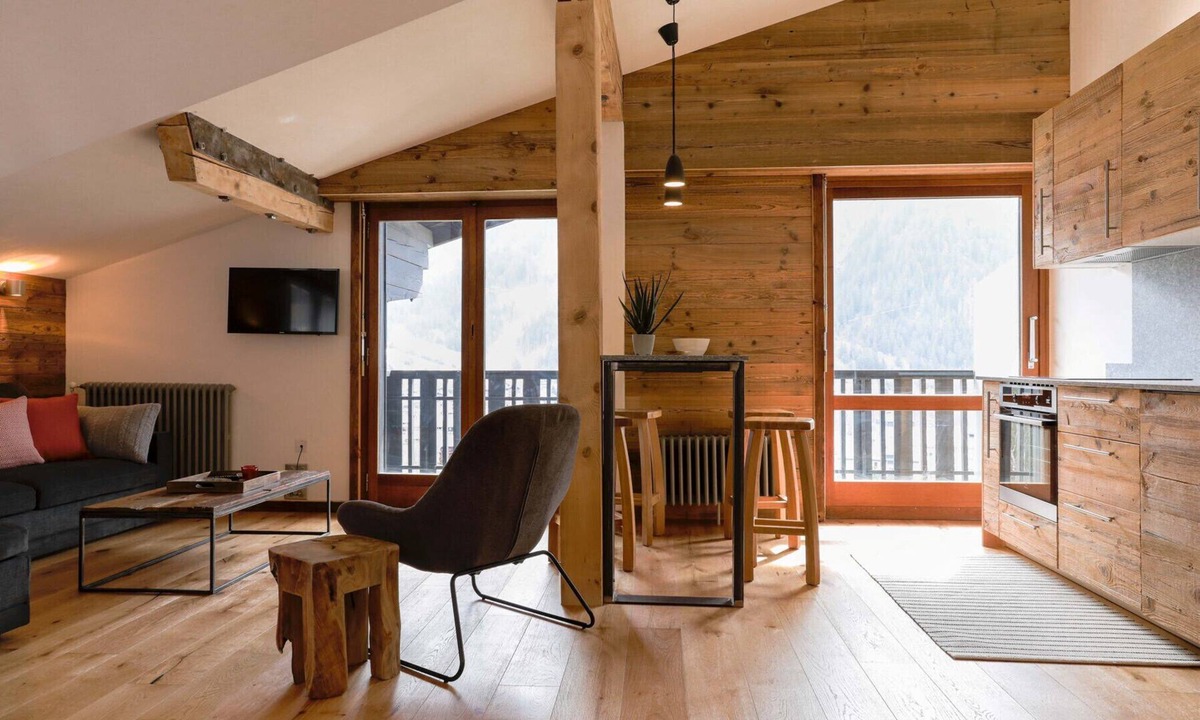 Chamonix City Centre Apartment | Quality Apartment close to Brevent Lift Station